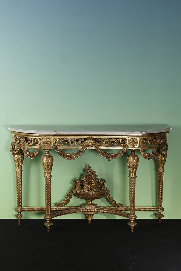Console Louis XVI - en bois sculpté et doré